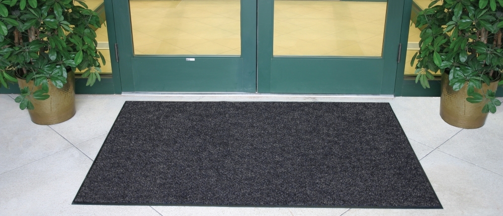 The Benefits of Using a Mat Rental Service for Your Workplace