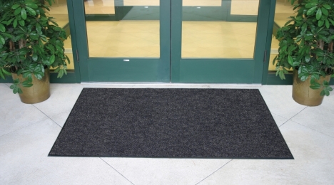 The Benefits of Using a Mat Rental Service for Your Workplace